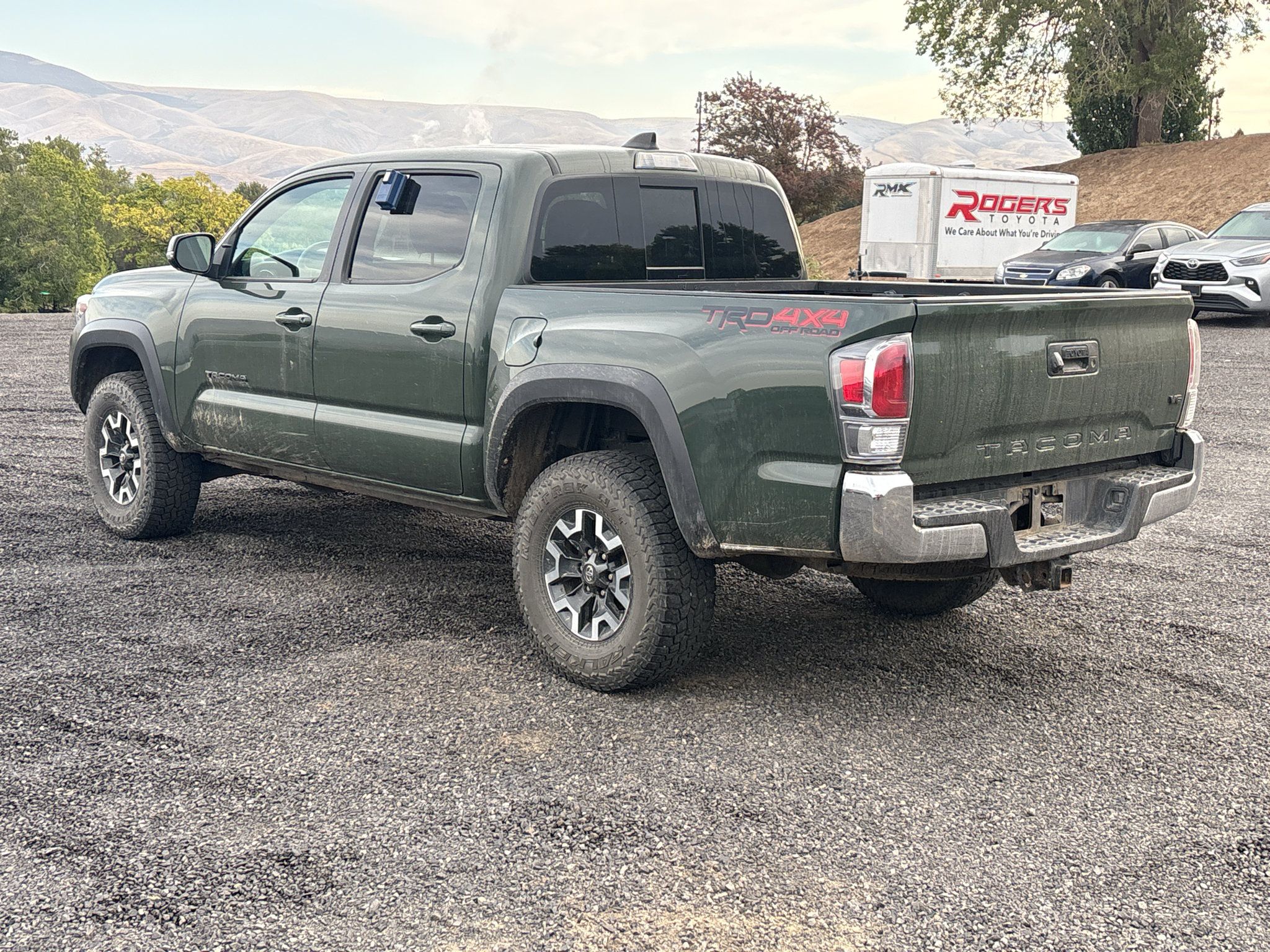 Certified 2022 Toyota Tacoma TRD Off-Road w/ Black Out Package (TMS) AWD/4WD image 8