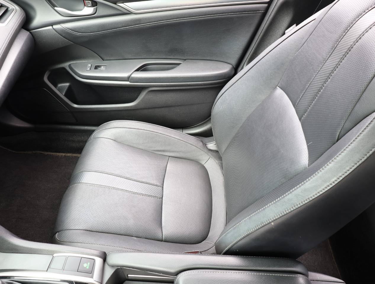 Used 2017 Honda Civic Touring image 19
