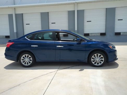 Used 2019 Nissan Sentra SV FWD image 4