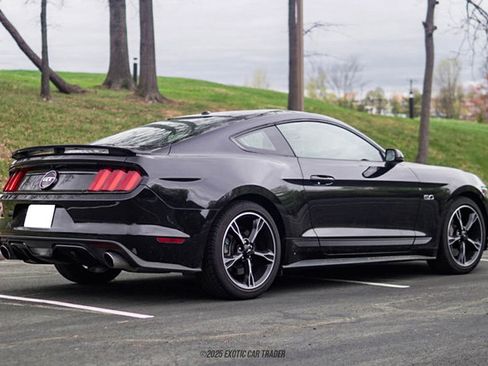 Used 2017 Ford Mustang GT Premium image 8
