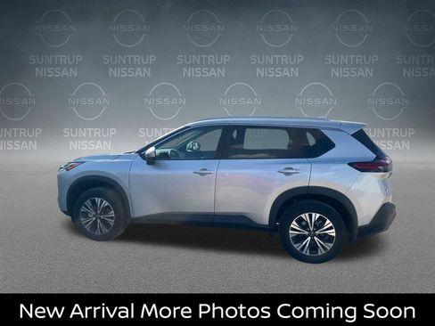 Certified 2023 Nissan Rogue SV w/ SV Premium B Package FWD image 3