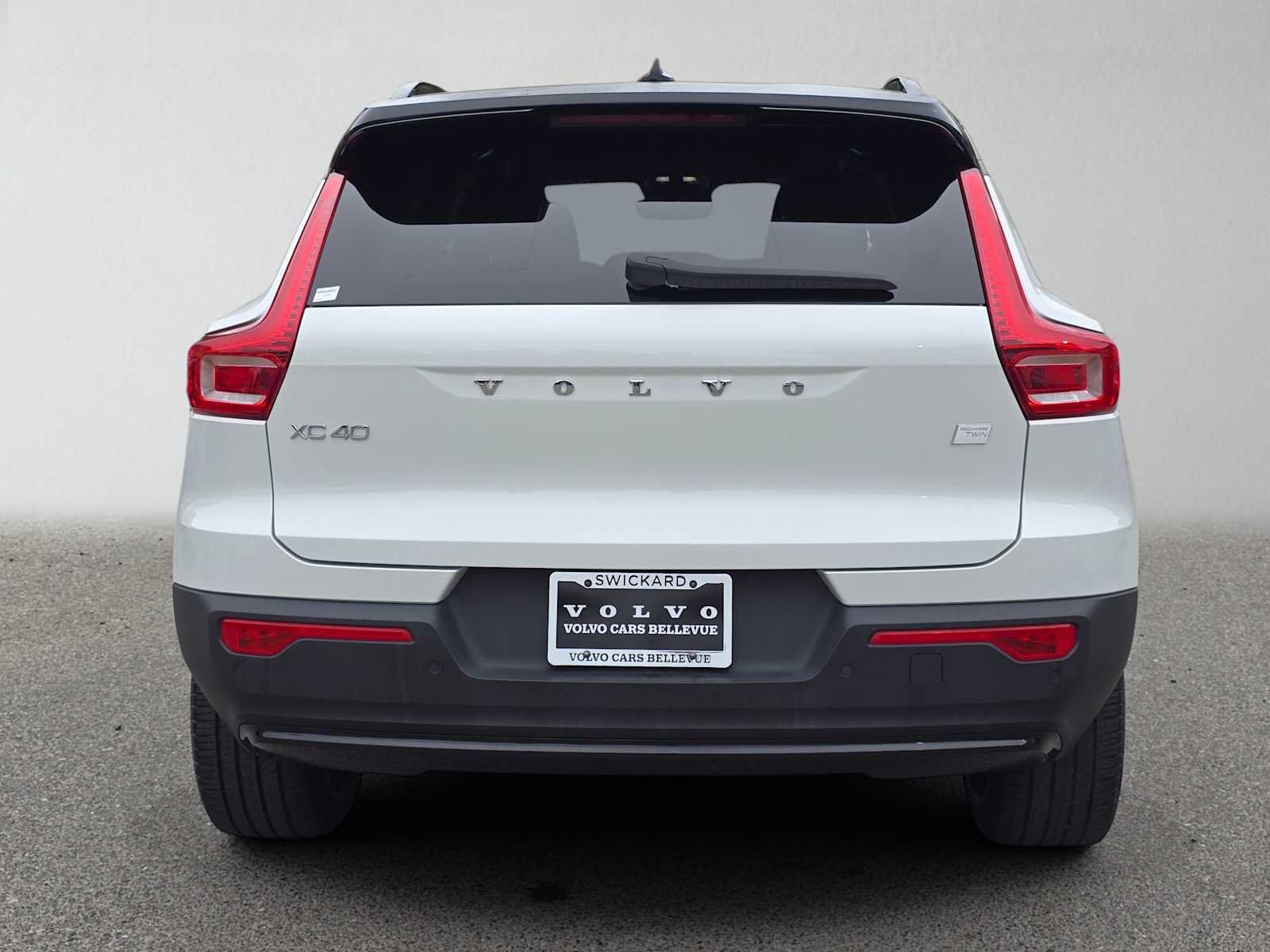 Used 2024 Volvo XC40 Recharge Plus w/ Protection Package Premier AWD/4WD image 5