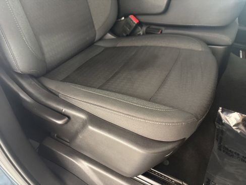 Used 2025 Chevrolet Silverado 1500 LT image 30