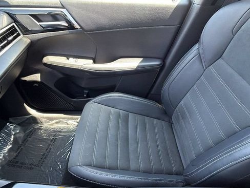 Used 2025 Mitsubishi Outlander SE AWD/4WD image 12