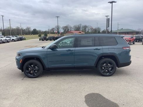 New 2026 Jeep Grand Cherokee L Limited w/ Limited Altitude Package image 4