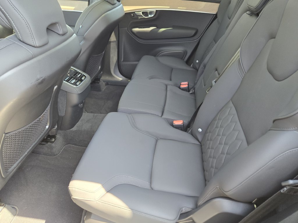 Used 2026 Volvo XC90 B6 Plus w/ Protection Package Premier AWD/4WD image 24