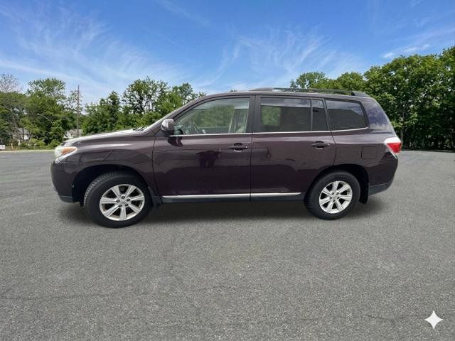 Used 2013 Toyota Highlander SE AWD/4WD image 5
