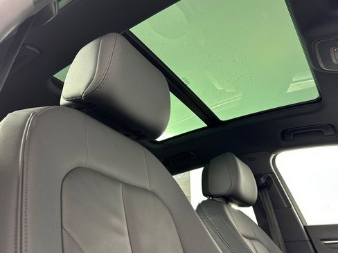 Used 2023 Audi Q3 2.0T Premium w/ 19" Wheel Package image 16