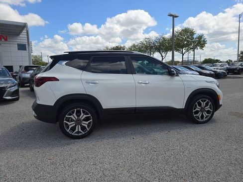 Used 2023 Kia Seltos SX AWD/4WD image 9