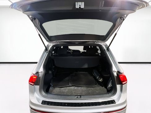 Used 2023 Volkswagen Tiguan SE R-Line FWD image 19