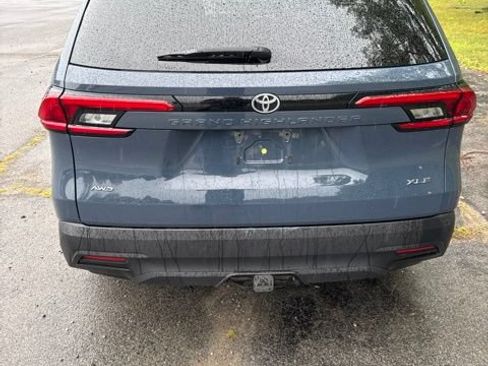 Used 2024 Toyota Grand Highlander AWD image 6