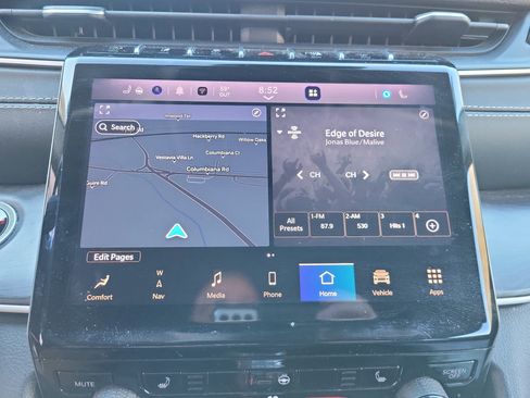 Used 2022 Jeep Grand Cherokee L Limited image 18