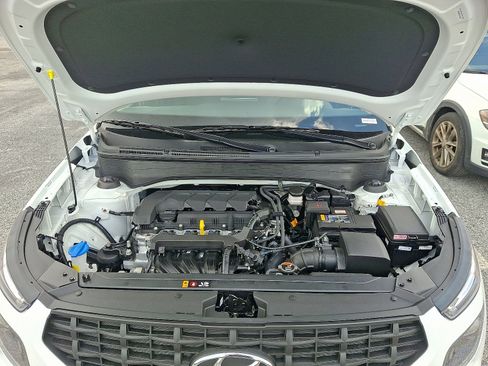 New 2025 Hyundai Venue SE image 19