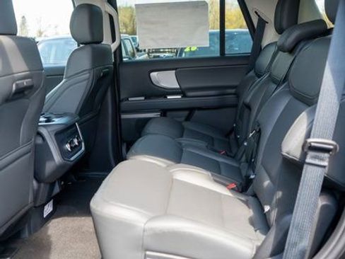 New 2026 Ford Expedition Active AWD/4WD image 9