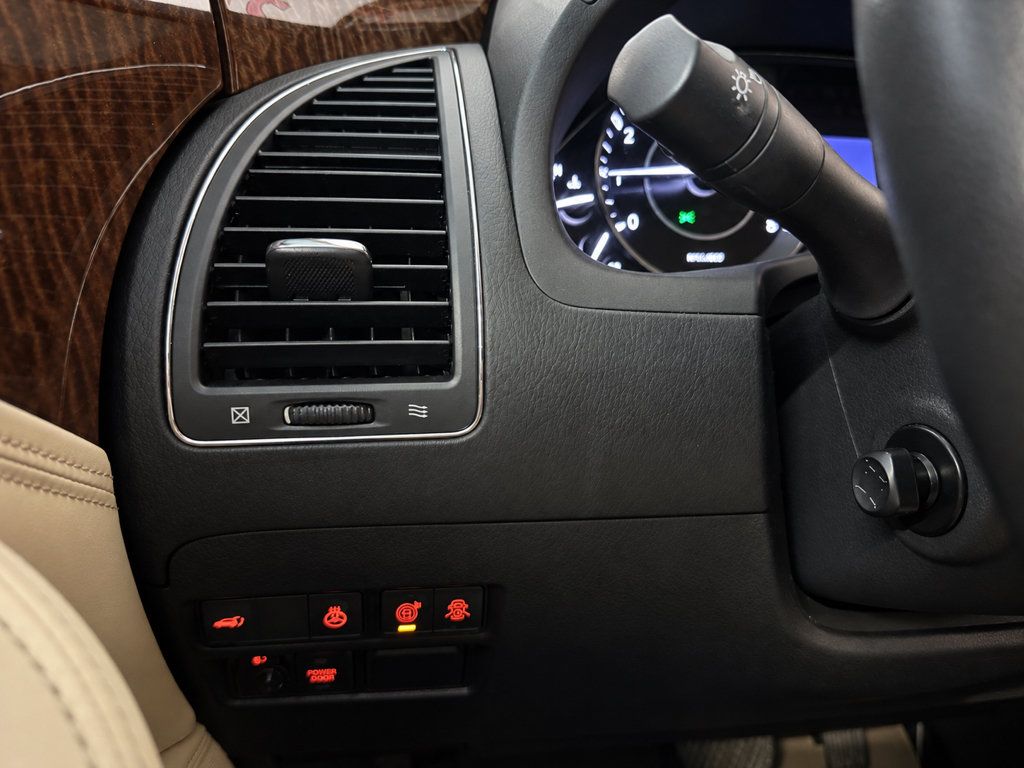 Used 2019 Nissan Armada Platinum w/ Captain's Chairs Package RWD image 15