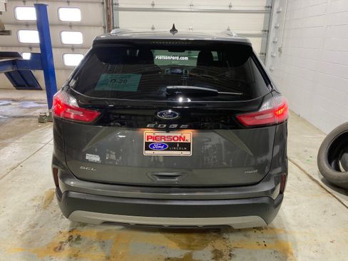 Used 2022 Ford Edge SEL w/ Convenience Package image 13