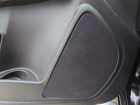 Used 2018 GMC Canyon SLT w/ Driver Alert Package image 25