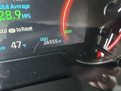 Used 2025 Toyota RAV4 XLE image 18