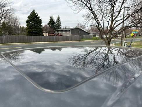 Used 2017 Ford Escape SE image 2