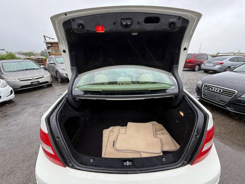 Used 2012 Mercedes-Benz C 250 Sedan image 30