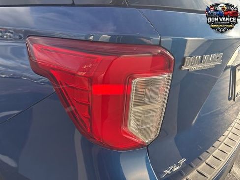 Used 2023 Ford Explorer XLT w/ Equipment Group 202A AWD/4WD image 36