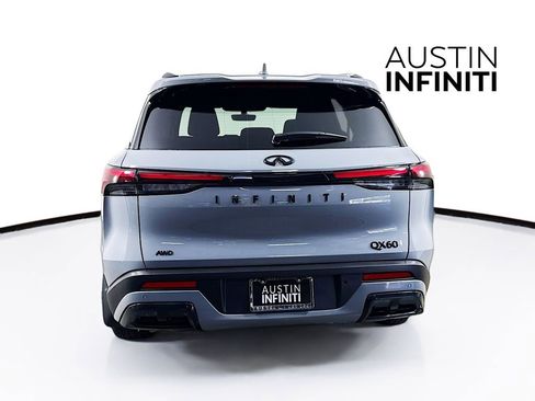 Certified 2025 INFINITI QX60 Luxe w/ Black Edition image 8