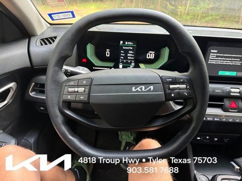 Certified 2025 Kia K4 FWD image 17