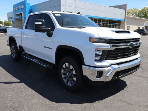 New 2026 Chevrolet Silverado 2500 LT w/ All Star Edition AWD/4WD image 2