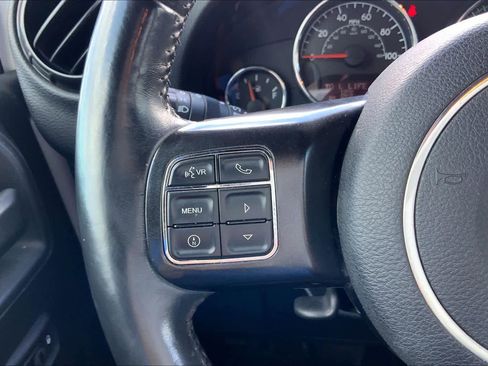 Used 2017 Jeep Wrangler Unlimited Rubicon AWD/4WD image 23