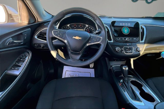 Used 2016 Chevrolet Malibu LT FWD image 8