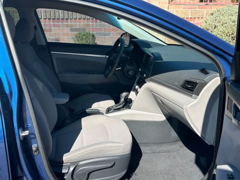 Used 2020 Hyundai Elantra SEL FWD image 11