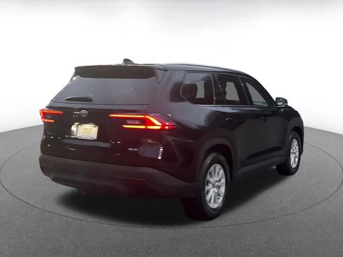 Used 2025 Toyota Grand Highlander XLE image 14