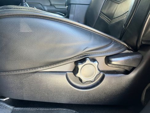 Used 2018 Toyota Tacoma SR w/ SR Convenience Package RWD image 13