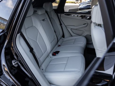 New 2026 Porsche Macan S image 38