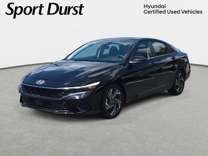 Certified 2025 Hyundai Elantra SEL w/ Cargo Package