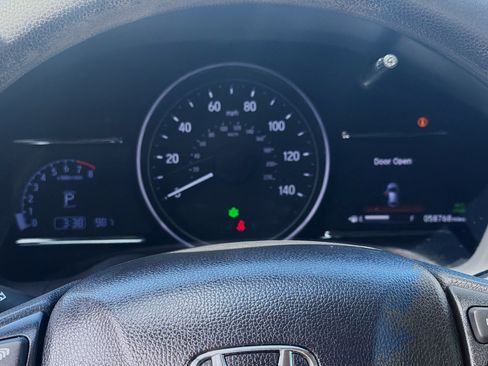 Used 2020 Honda HR-V EX image 11