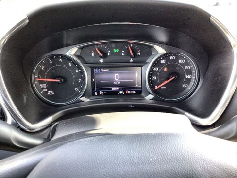 Used 2023 Chevrolet Equinox LT w/ Driver Convenience Package AWD/4WD image 12