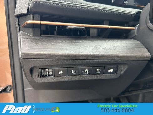 Used 2023 Nissan Ariya FWD image 17