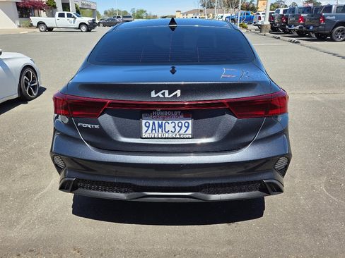 Used 2022 Kia Forte LXS FWD image 7