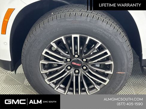 New 2026 GMC Yukon Elevation image 13