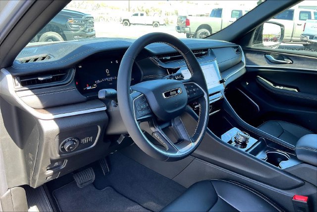 New 2026 Jeep Grand Cherokee Limited AWD/4WD image 6