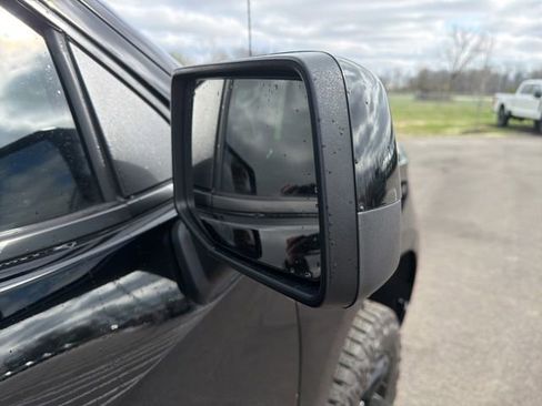 Used 2024 Chevrolet Silverado 1500 LT Trail Boss w/ Convenience Package II image 6