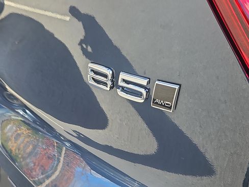 New 2026 Volvo XC40 B5 Ultra w/ Protection Package Premier image 4