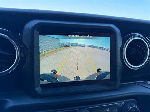 Used 2021 Jeep Wrangler Unlimited Rubicon w/ Xtreme Recon 35" Tire Package image 19