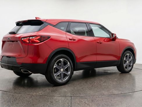 Used 2025 Chevrolet Blazer LT FWD image 9