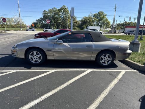 Used 1998 Chevrolet Camaro Z28 image 5