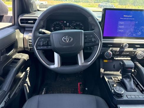 Used 2025 Toyota Tacoma TRD Off-Road w/ TRD Off Road Upgrade Package AWD/4WD image 19