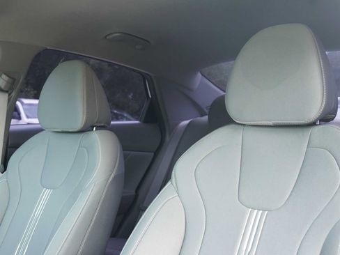 Used 2021 Hyundai Elantra SEL w/ Cargo Package FWD image 10