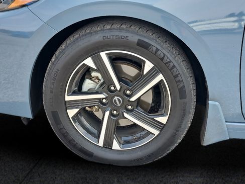 Used 2025 Nissan Sentra SV w/ All-Weather Package FWD image 8