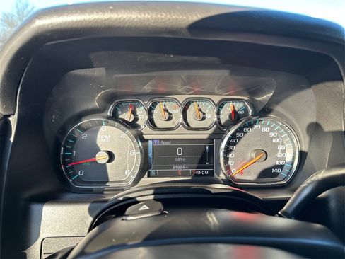 Used 2016 Chevrolet Suburban LT image 15